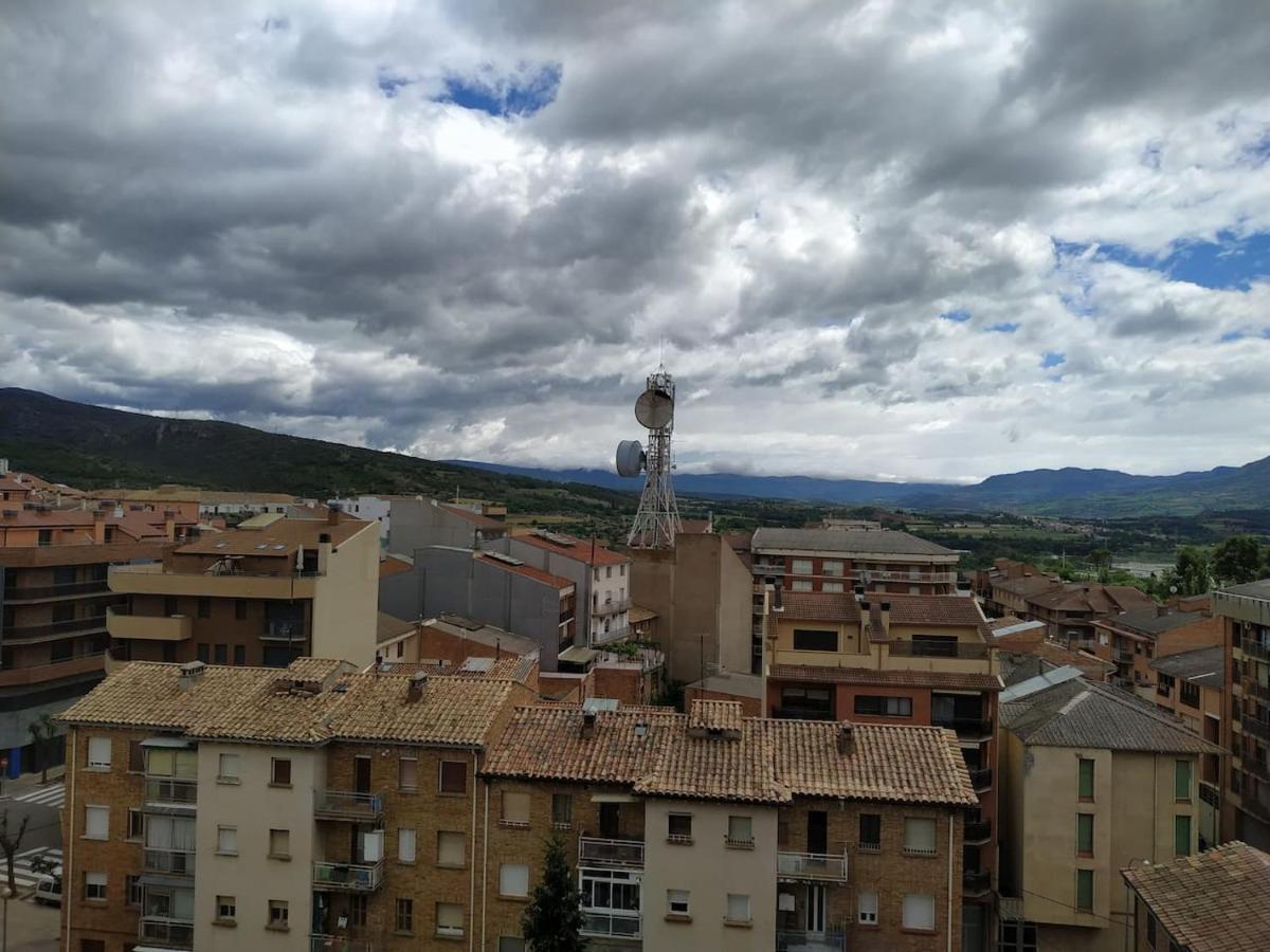 Ferienwohnung Lo Piset De La Torre Tremp Exterior foto